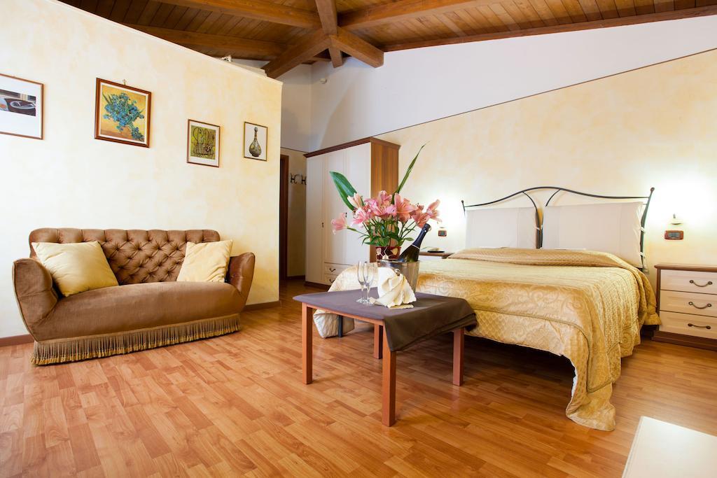 Hotel Fattoria Stocchi Quattromiglio Екстериор снимка